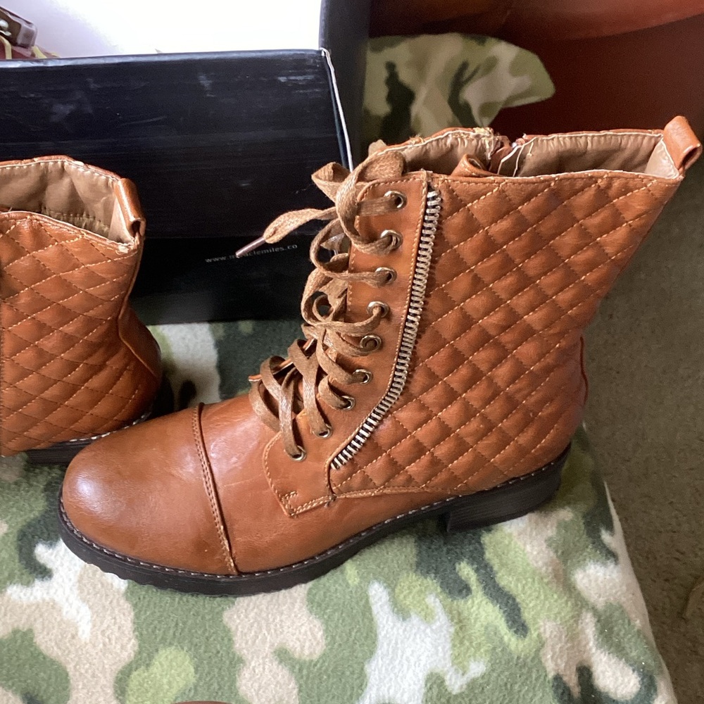 New Quilted camel Combat Boots